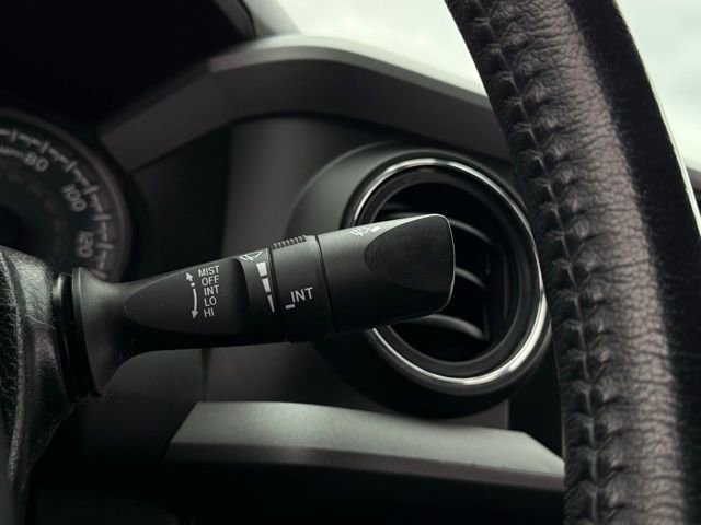 Used 2016 Toyota Tacoma SR image 23