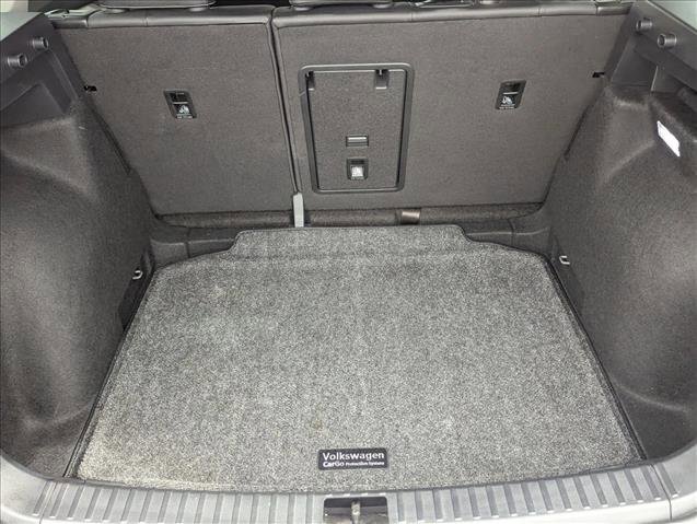 Certified 2025 Volkswagen Taos SE image 6