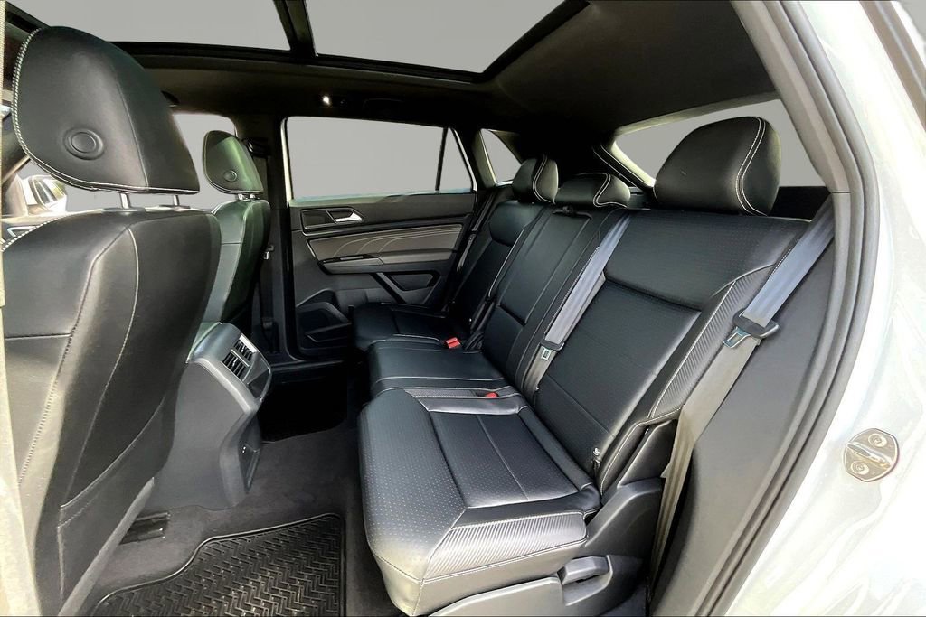 Used 2022 Volkswagen Atlas Cross Sport SE w/ Panoramic Sunroof Package image 22