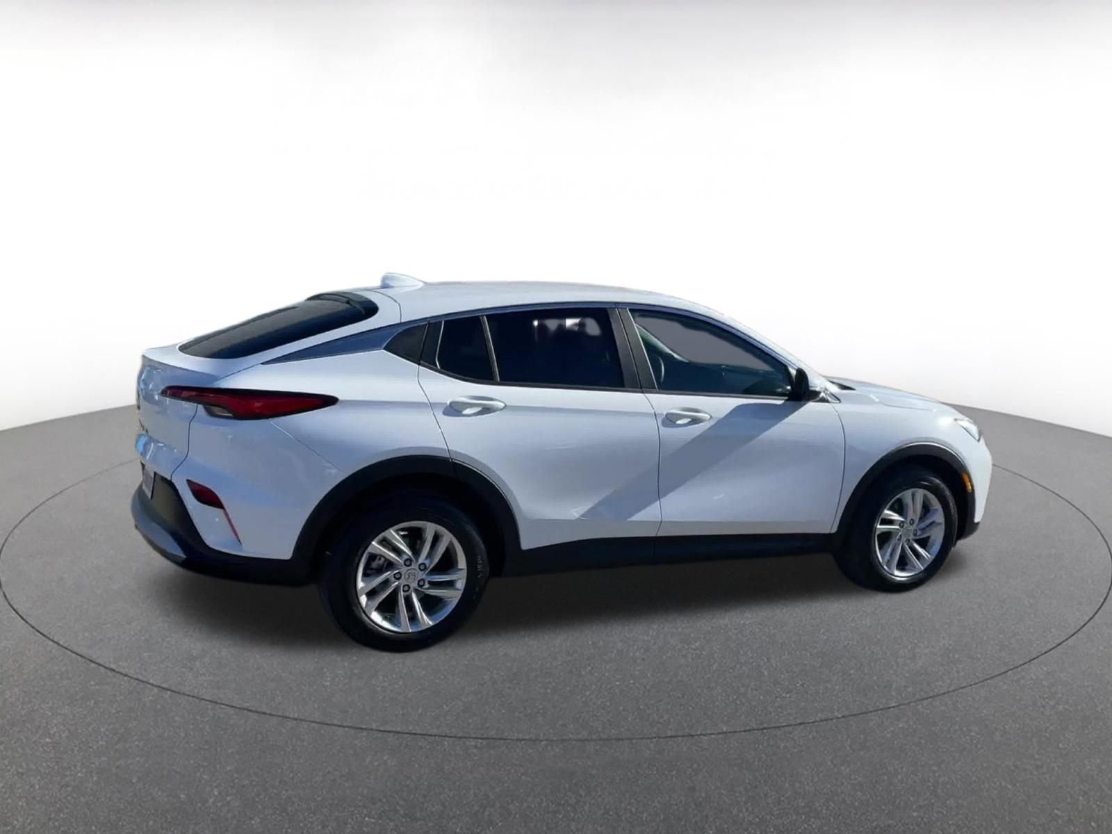 Used 2025 Buick Envista Preferred image 16