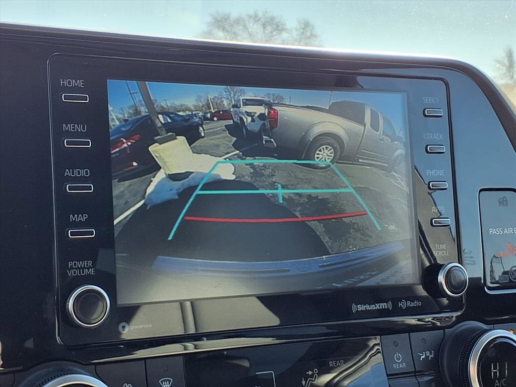 Certified 2021 Toyota Highlander XLE image 10