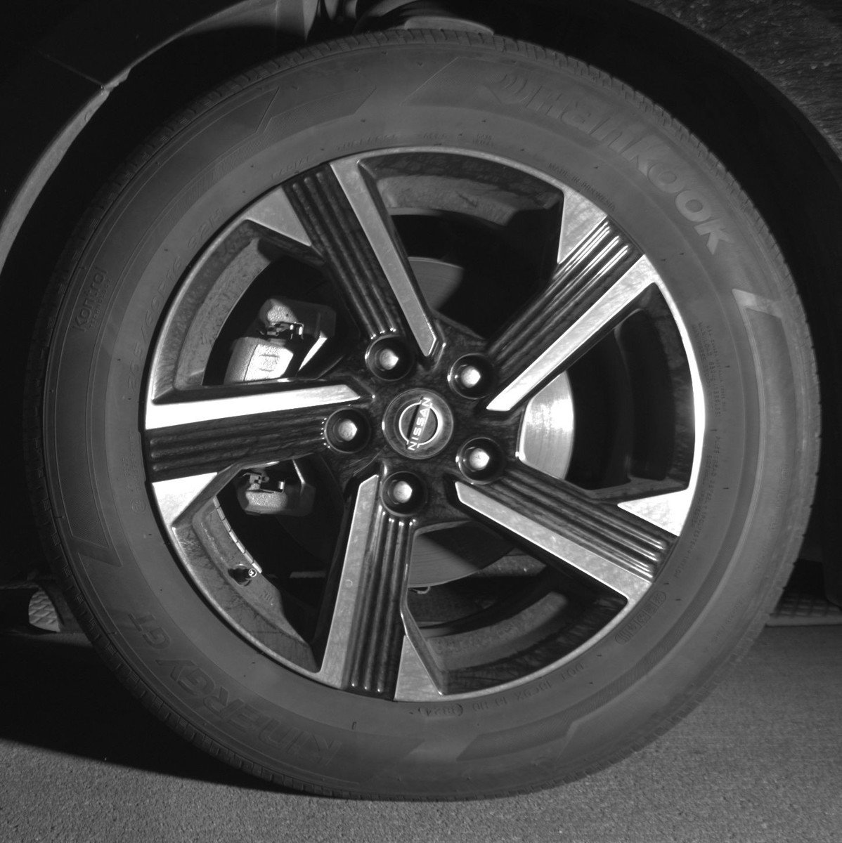Used 2025 Nissan Sentra SV FWD image 12
