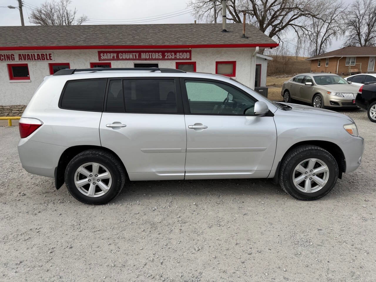 Used 2010 Toyota Highlander SE image 2
