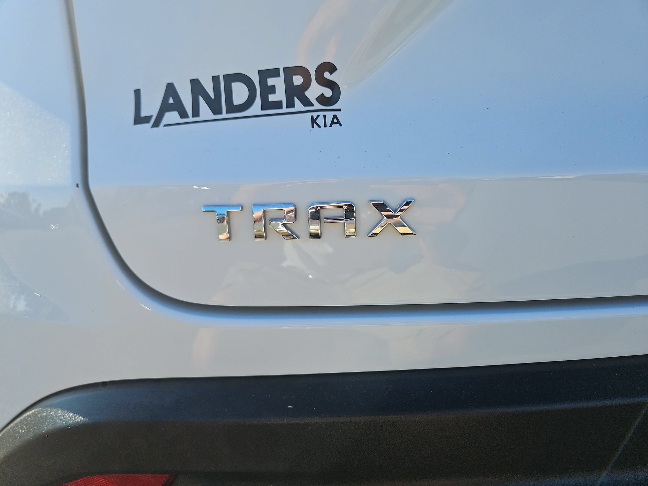 Used 2025 Chevrolet Trax LT FWD image 36