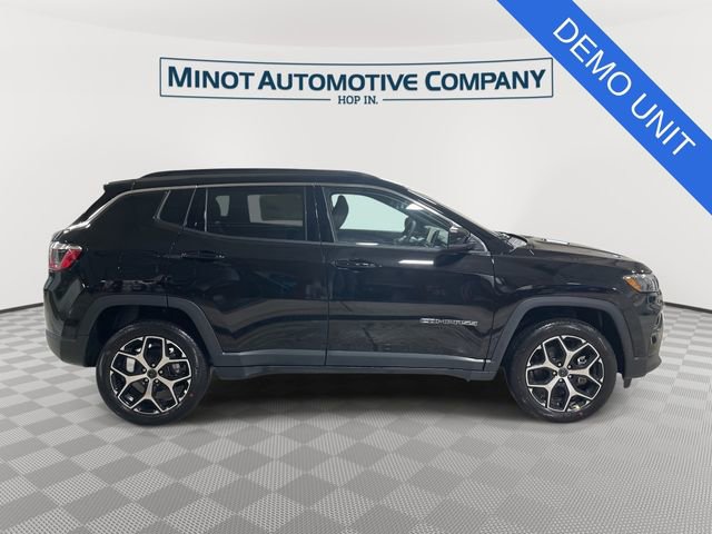 New 2026 Jeep Compass Limited image 9