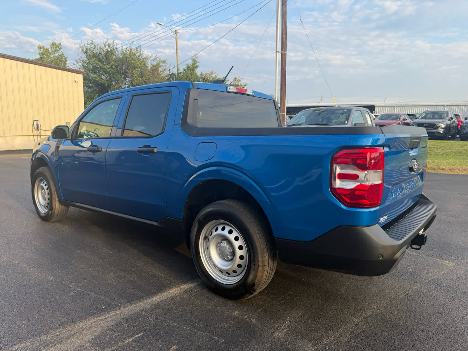 Used 2025 Ford Maverick XL w/ 4K Tow Package AWD/4WD image 25