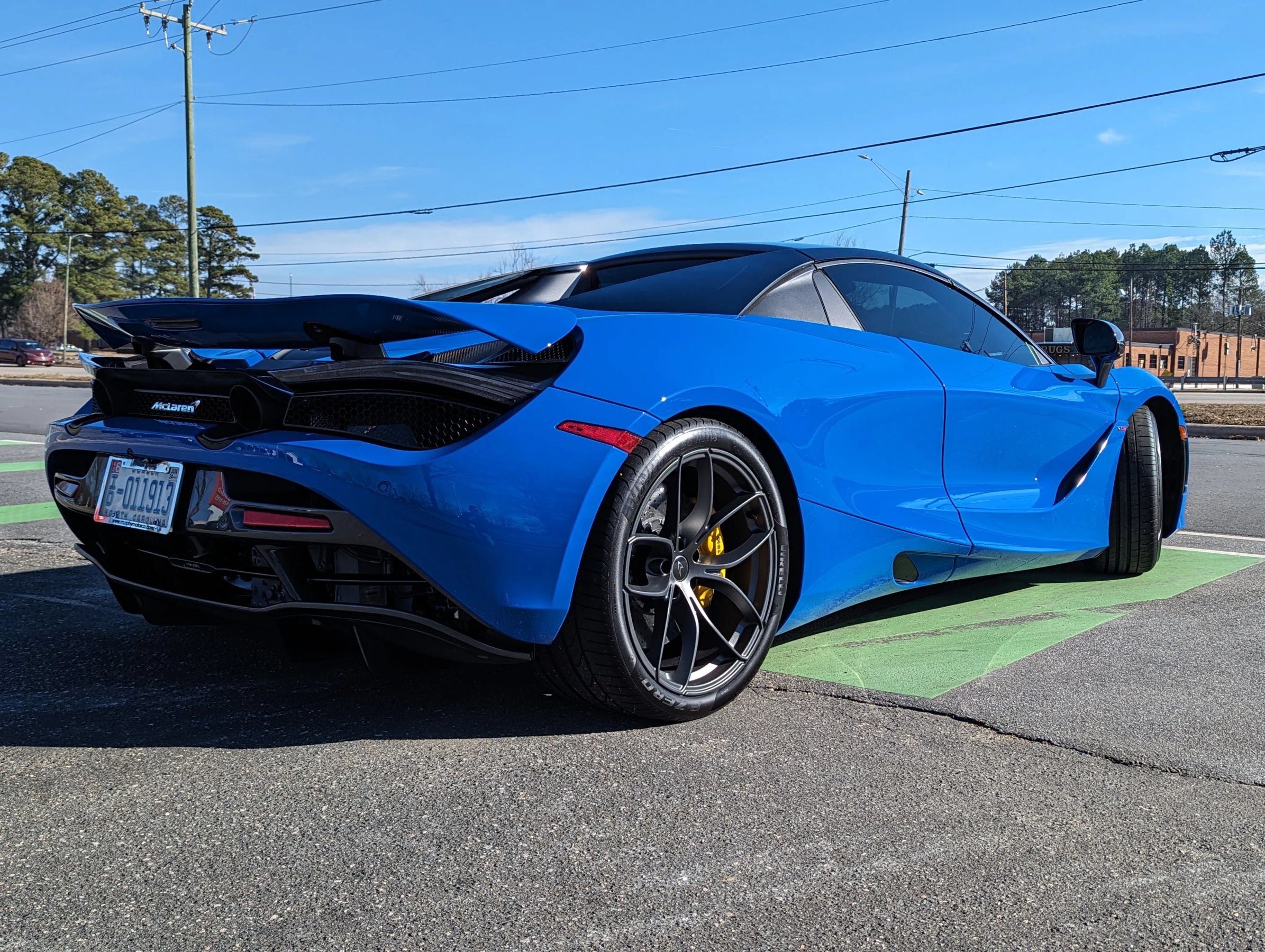 Used 2021 McLaren 720S Luxury RWD image 9