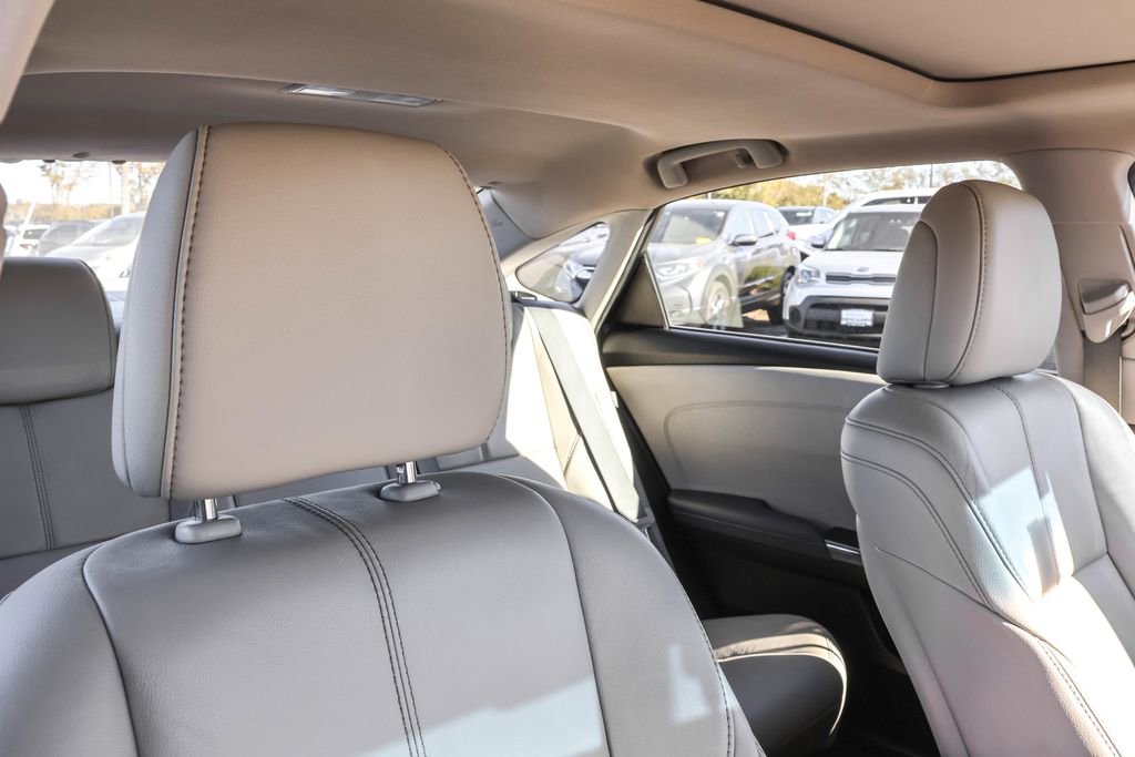 Used 2014 Toyota Avalon Limited image 35