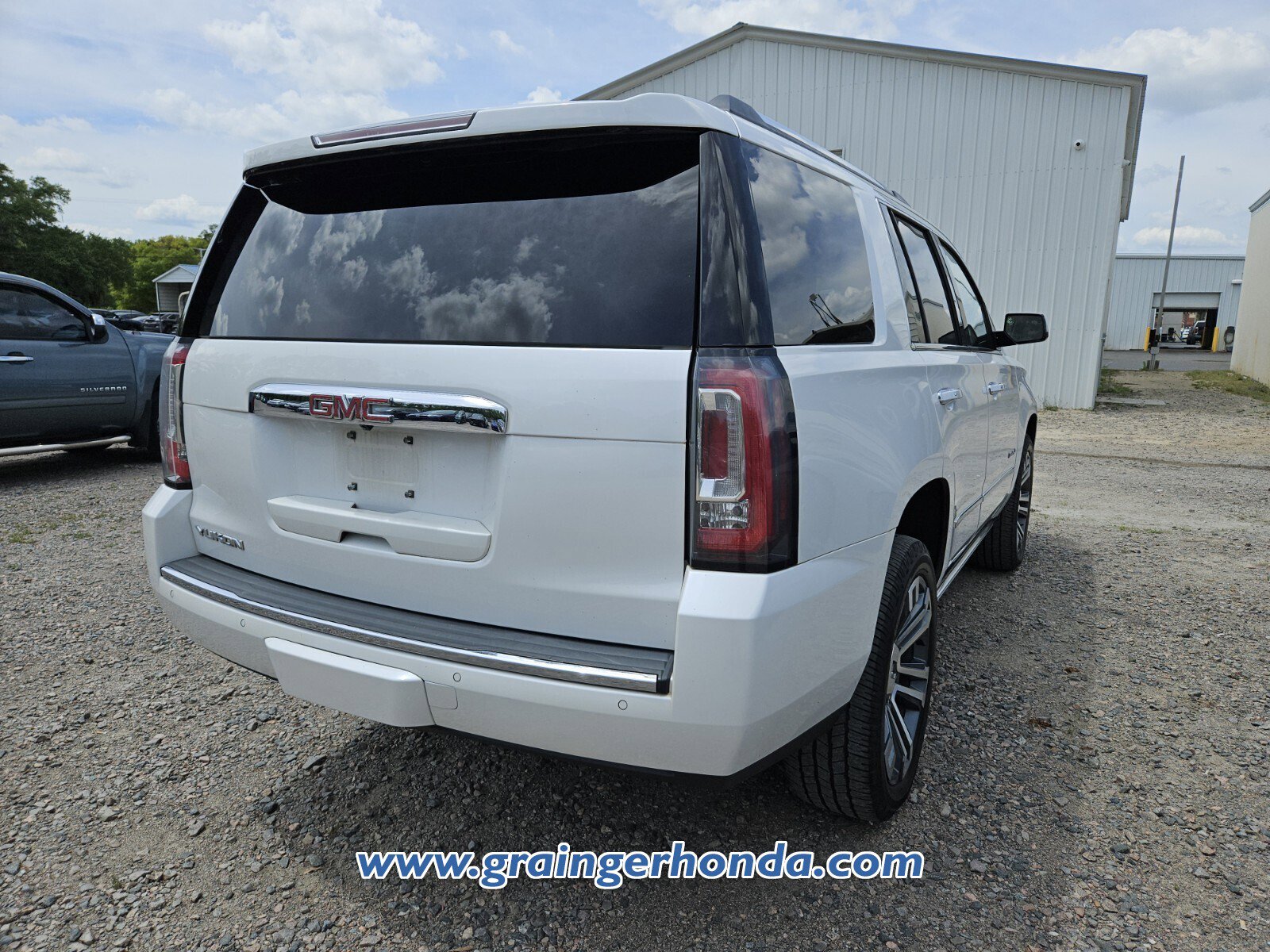 Used 2019 GMC Yukon Denali w/ Denali Ultimate Package image 7