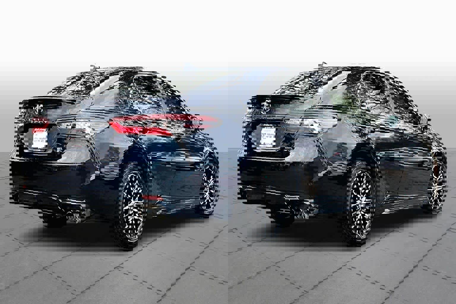 Certified 2021 Toyota Camry SE w/ Convenience Package image 24