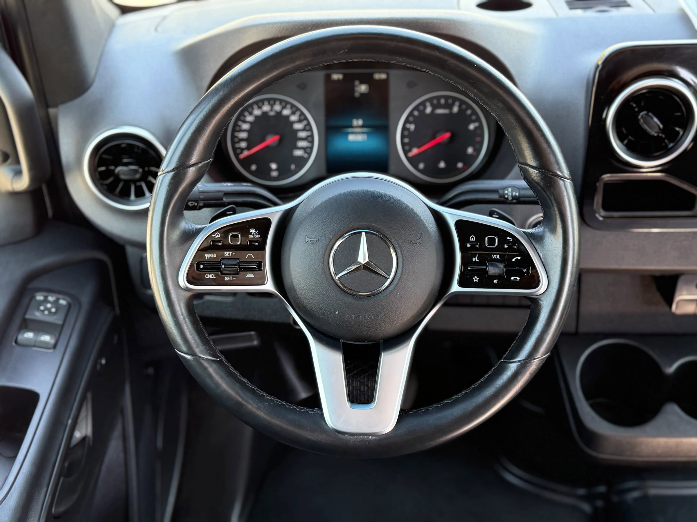 Used 2024 Mercedes-Benz Sprinter 2500 image 19