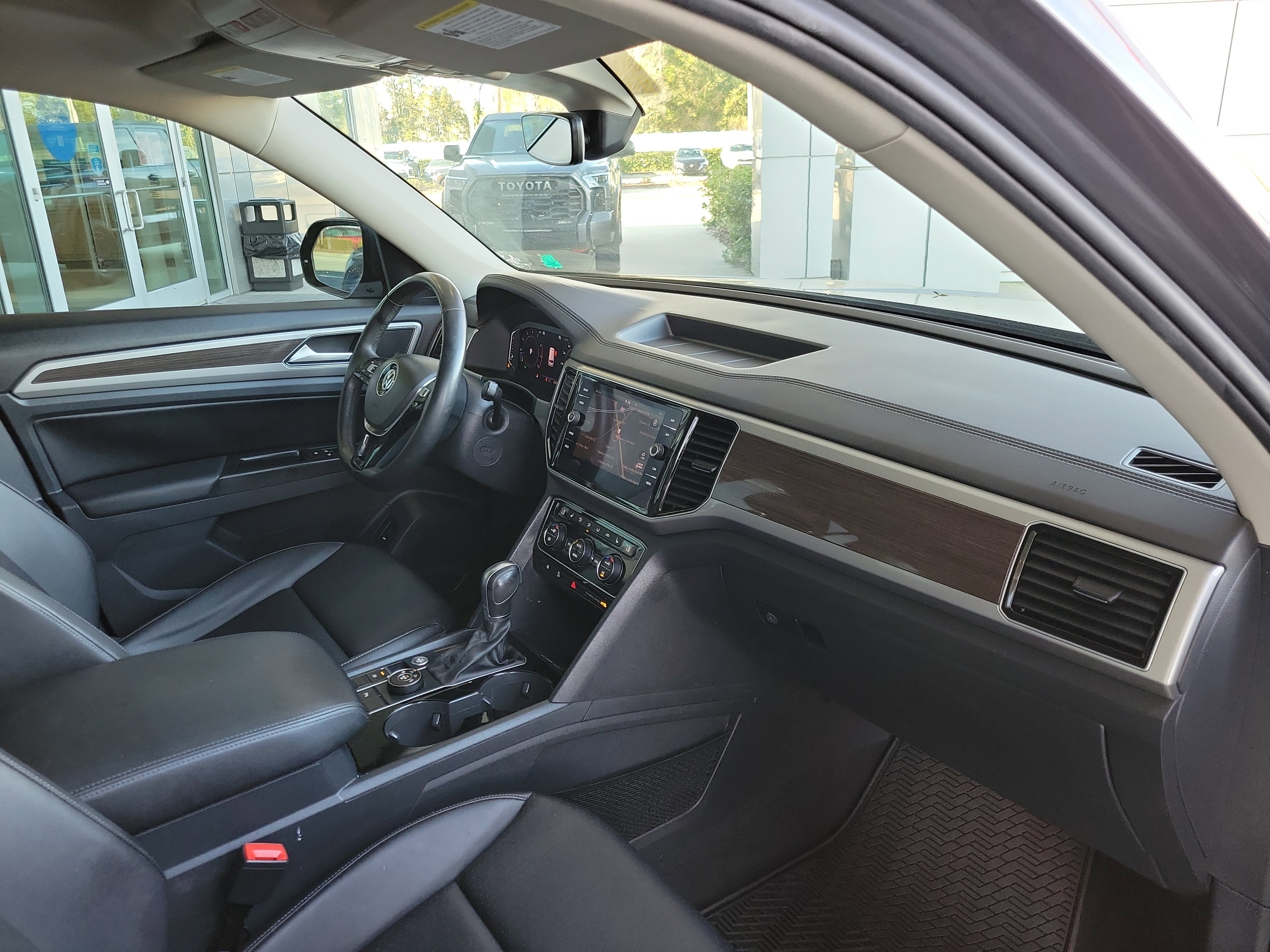 Used 2019 Volkswagen Atlas SEL image 30