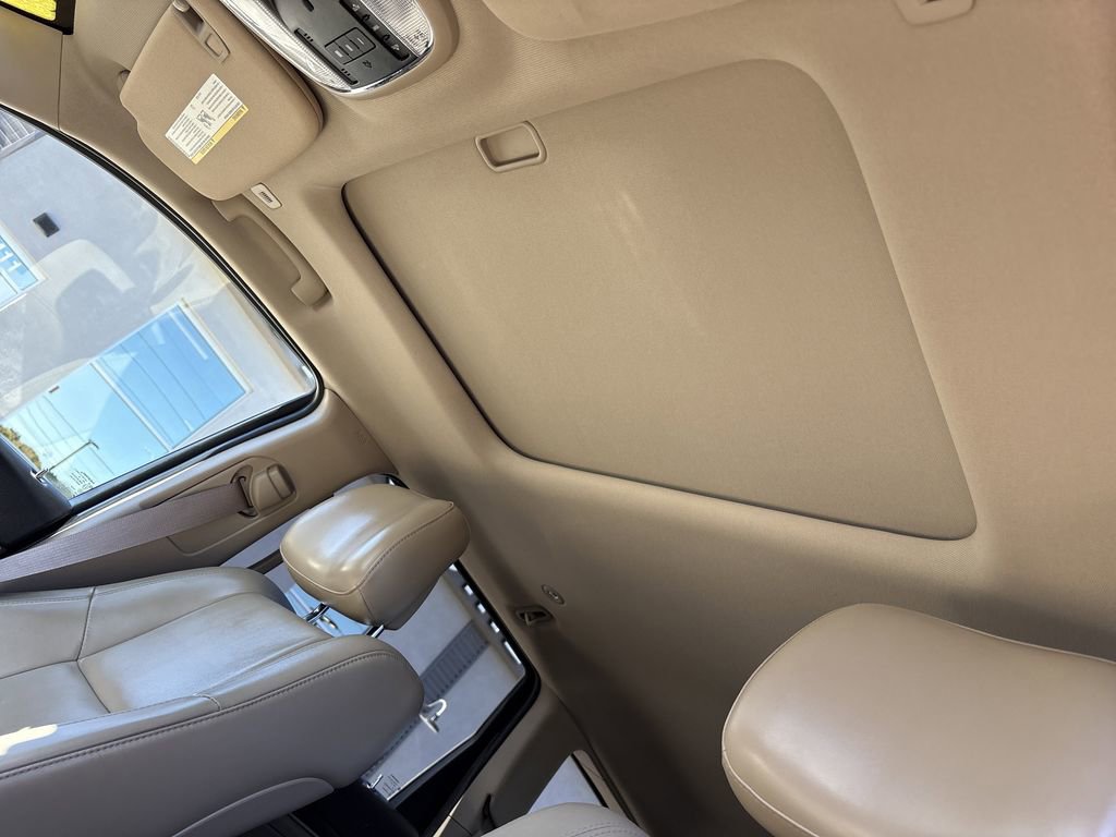 Used 2017 Jeep Grand Cherokee Limited image 26