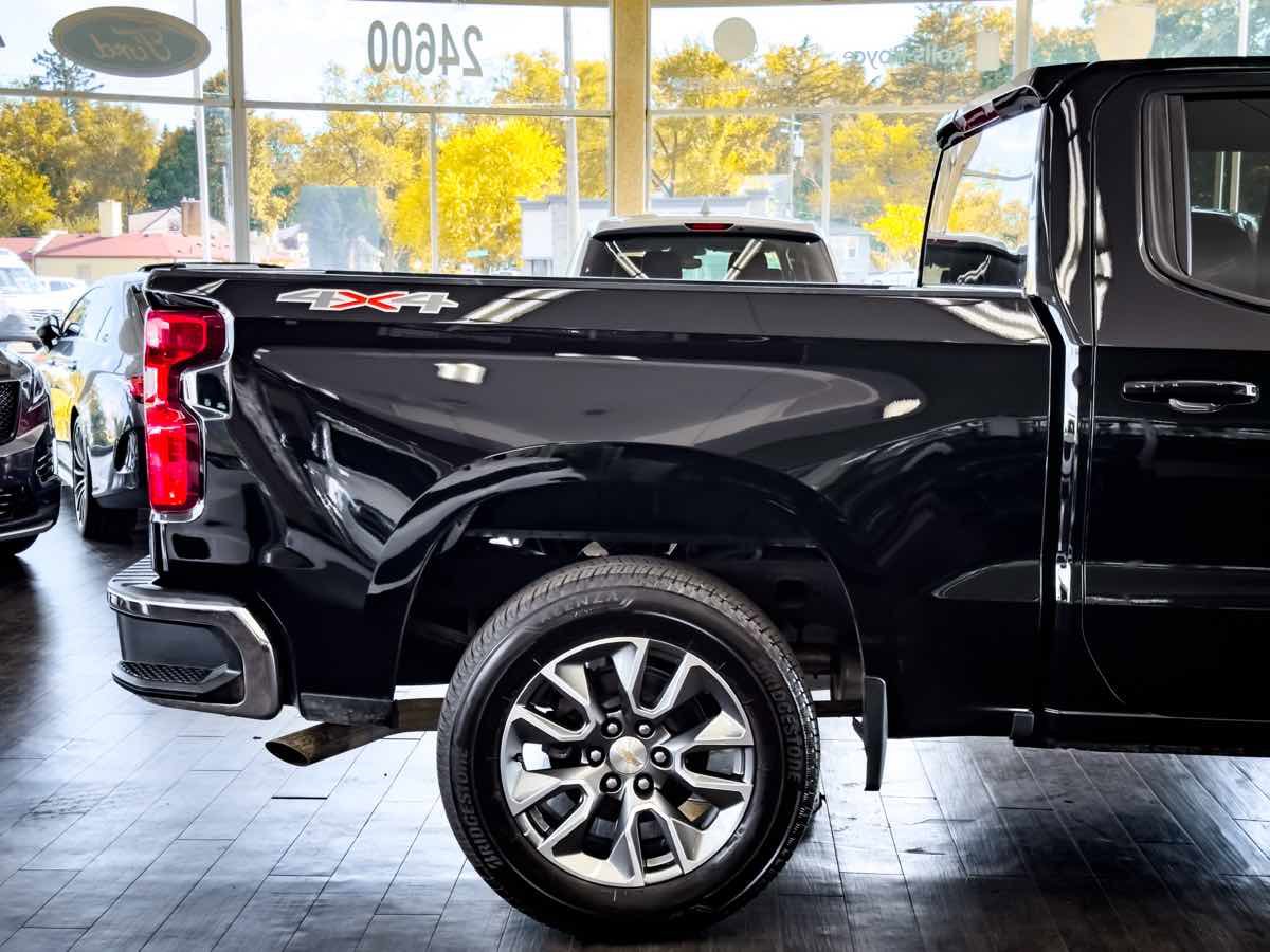 Used 2024 Chevrolet Silverado 1500 LT image 16