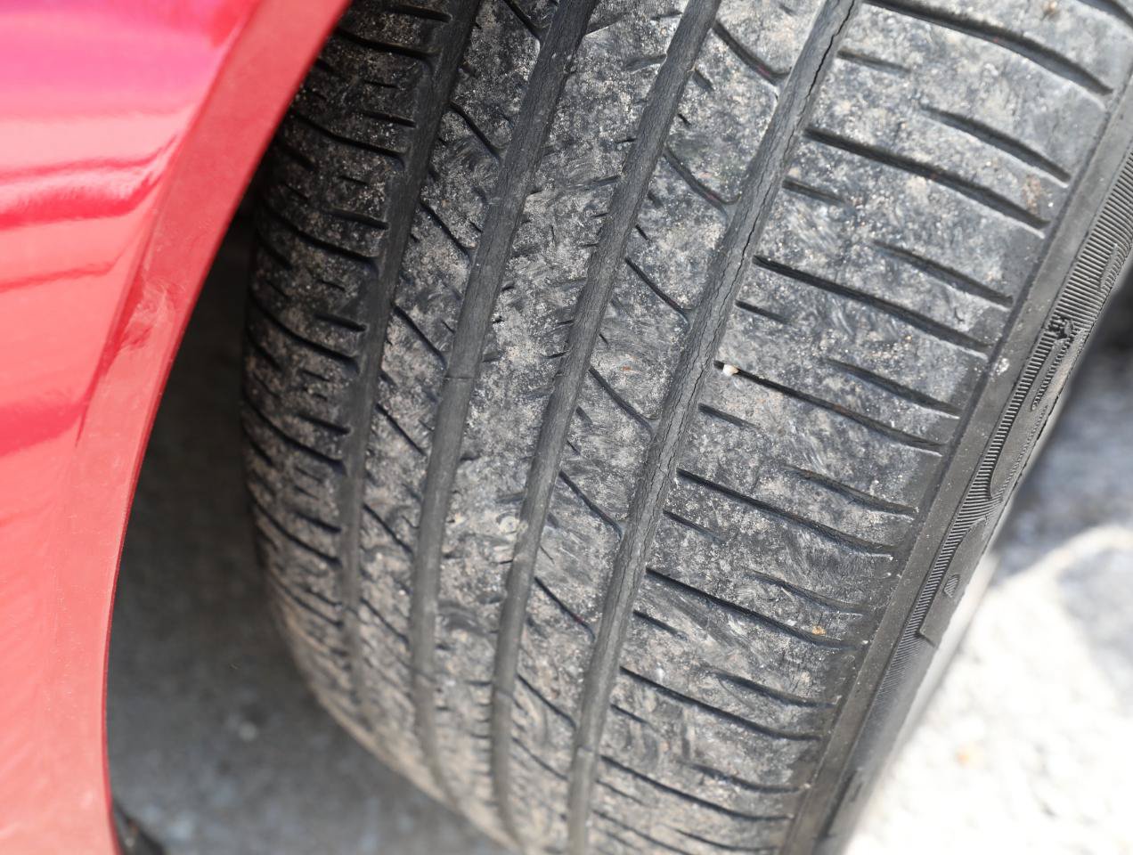 Used 2005 Cadillac XLR RWD image 27