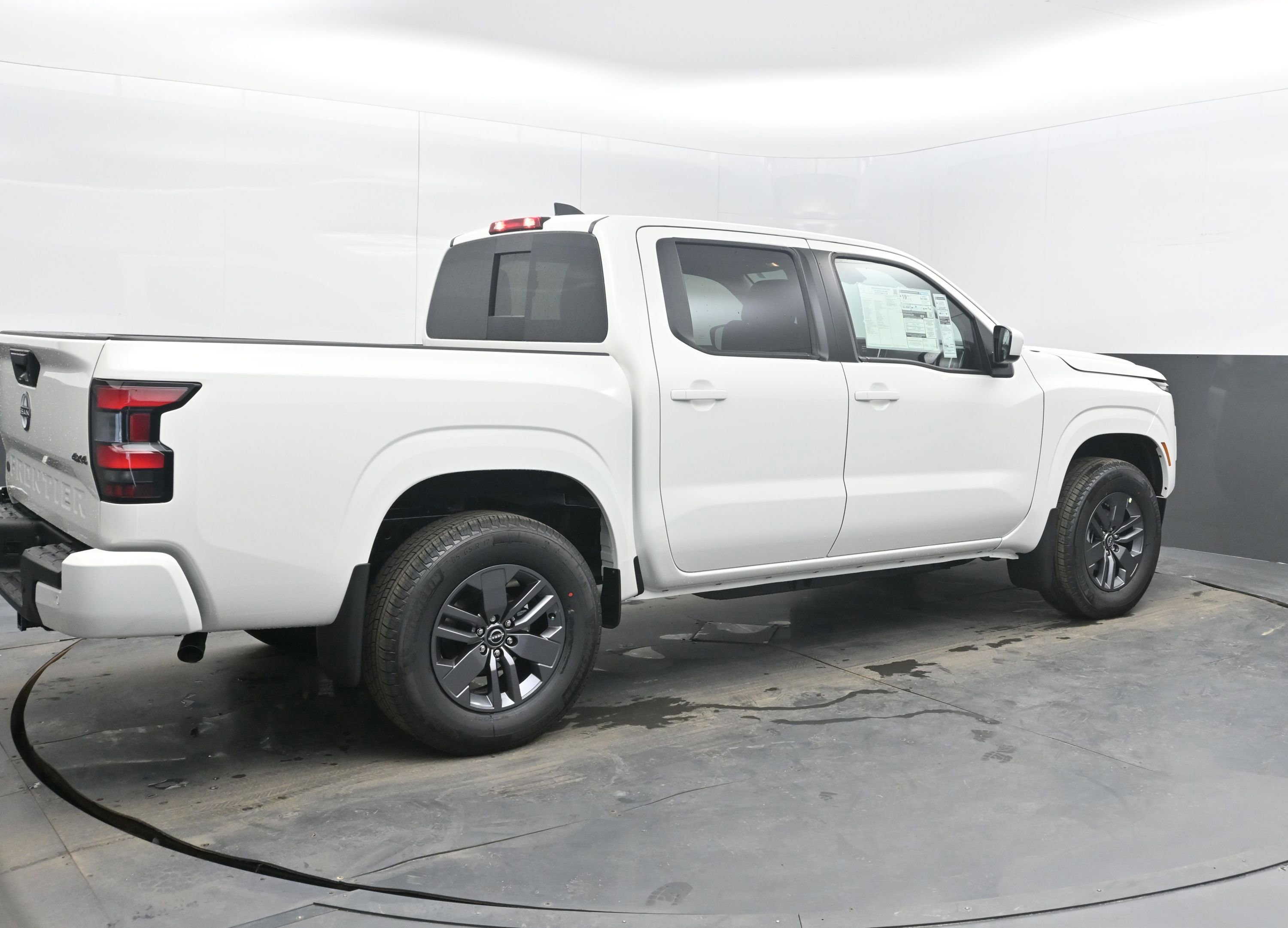 New 2026 Nissan Frontier SV w/ All-Weather Content Package AWD/4WD image 7