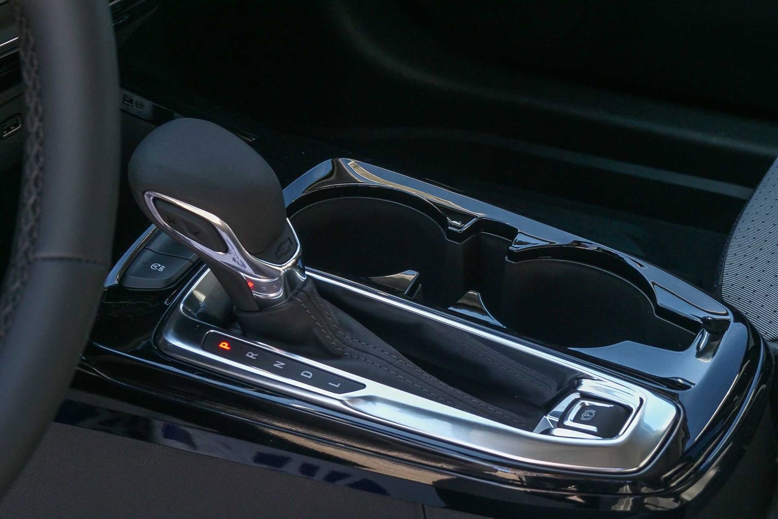New 2026 Chevrolet Trax LT w/ LT Convenience Package FWD image 18