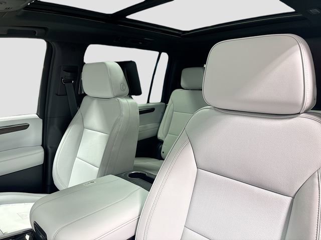 New 2025 Chevrolet Suburban Premier AWD/4WD image 25