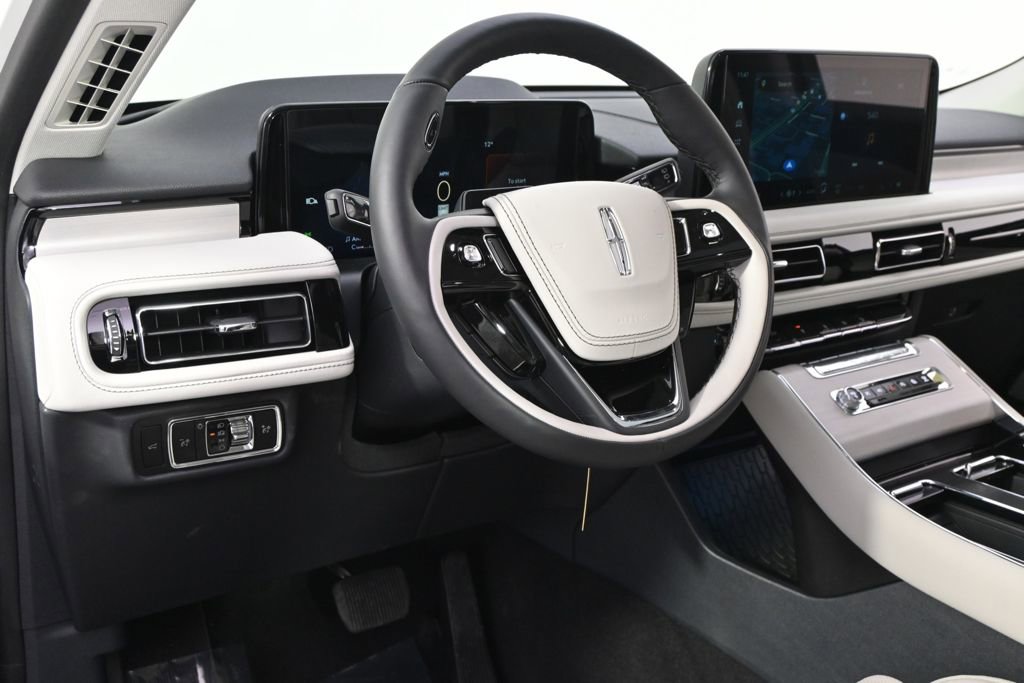 New 2026 Lincoln Aviator Reserve image 11