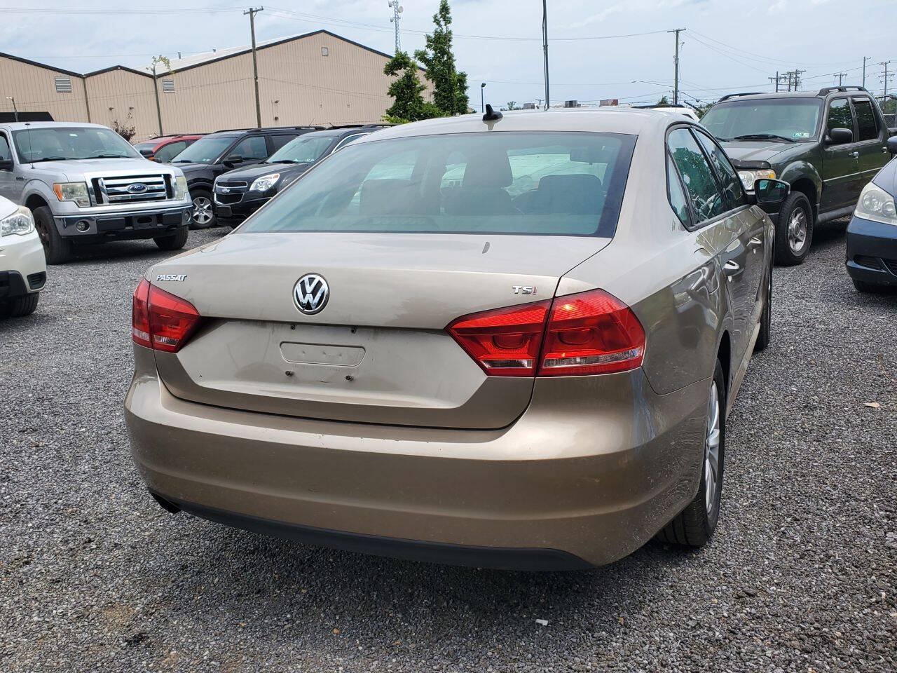 Used 2015 Volkswagen Passat 1.8T S FWD image 9