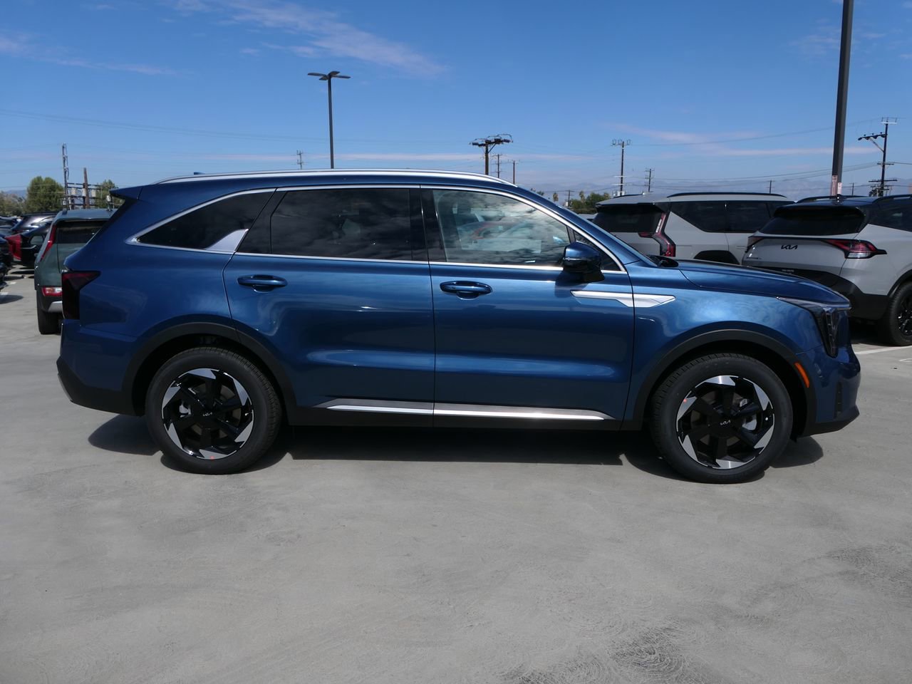 New 2025 Kia Sorento EX image 2