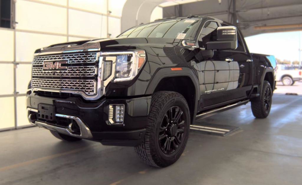 Used 2021 GMC Sierra 2500 Denali w/ Denali Black Diamond Edition AWD/4WD image 4