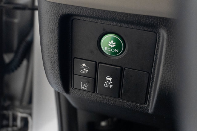 Used 2022 Honda HR-V EX-L image 9