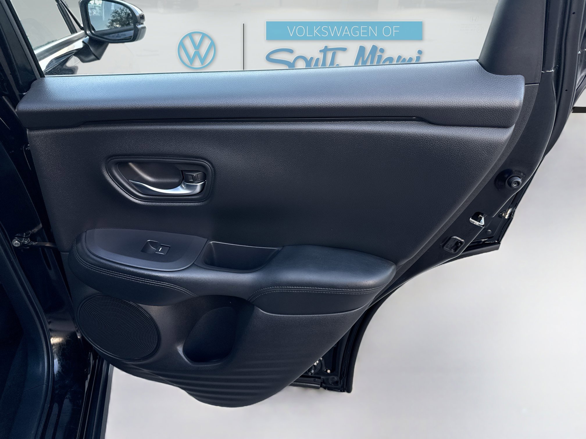 Used 2023 Honda HR-V LX image 29