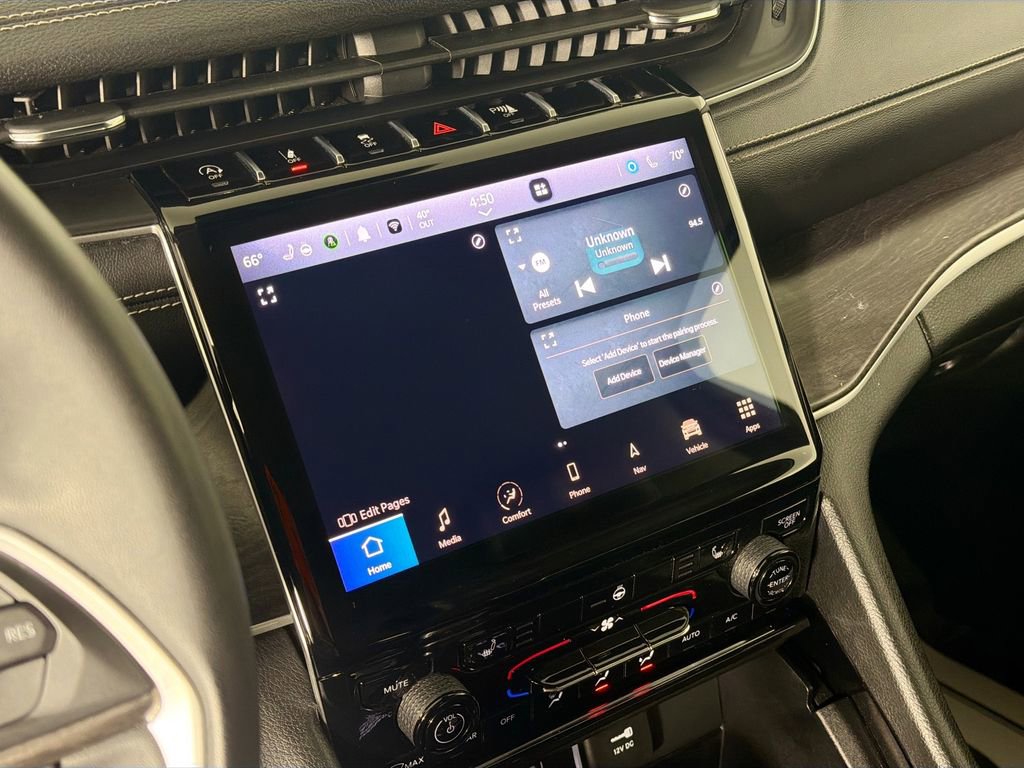 Used 2023 Jeep Grand Cherokee Limited image 14