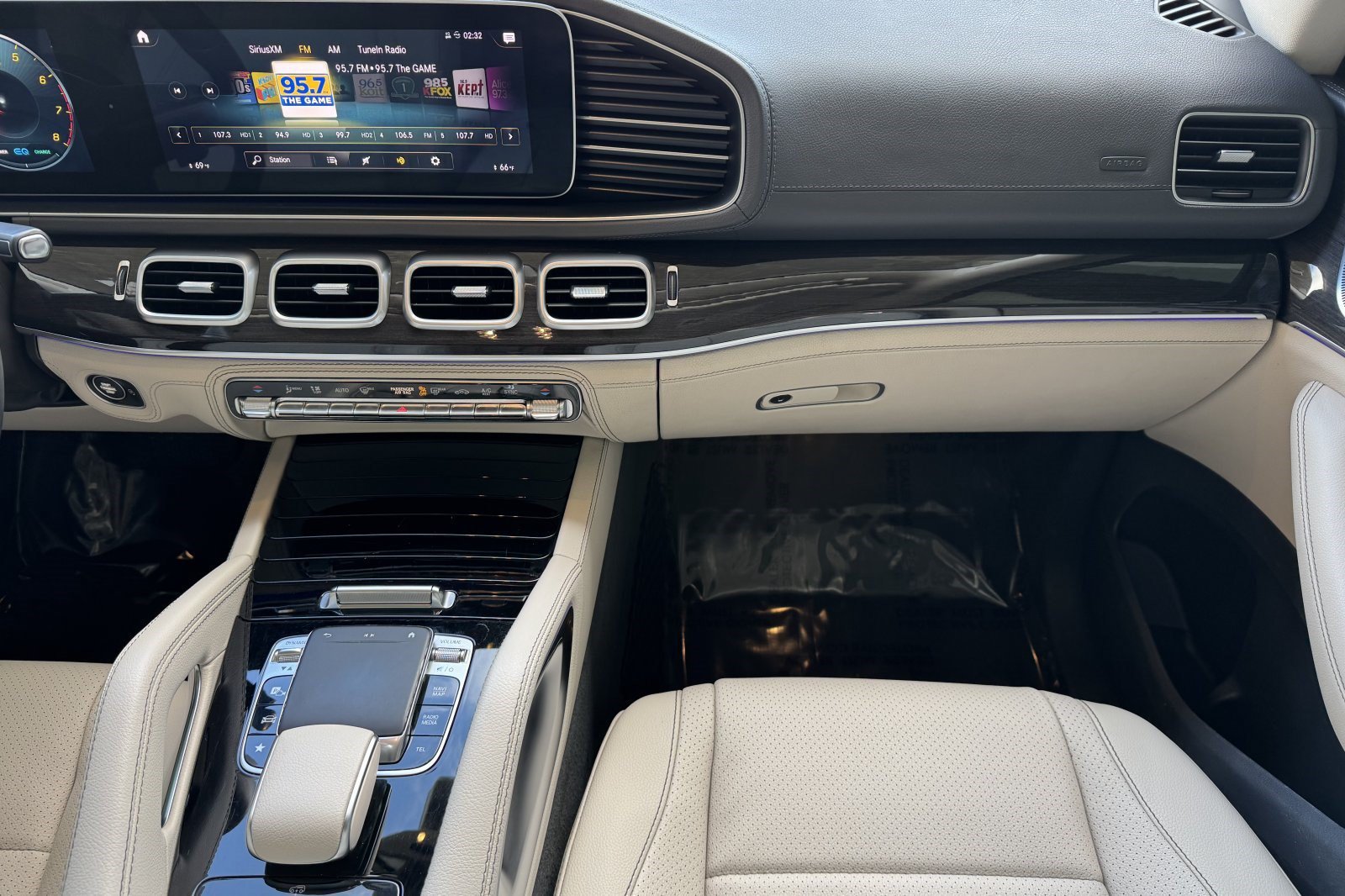Used 2020 Mercedes-Benz GLS 450 4MATIC image 34