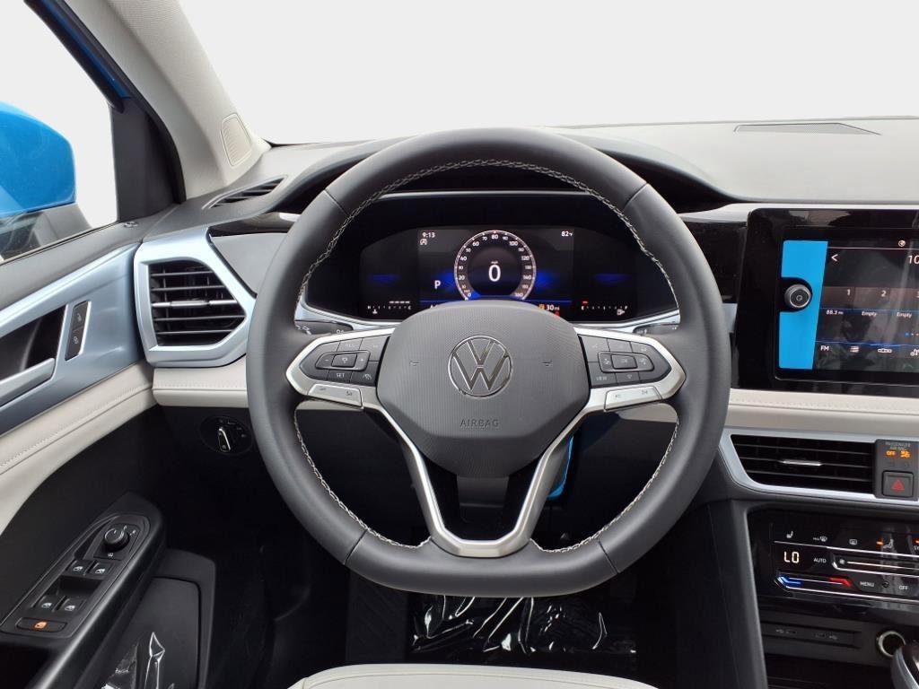 New 2025 Volkswagen Taos SE image 13