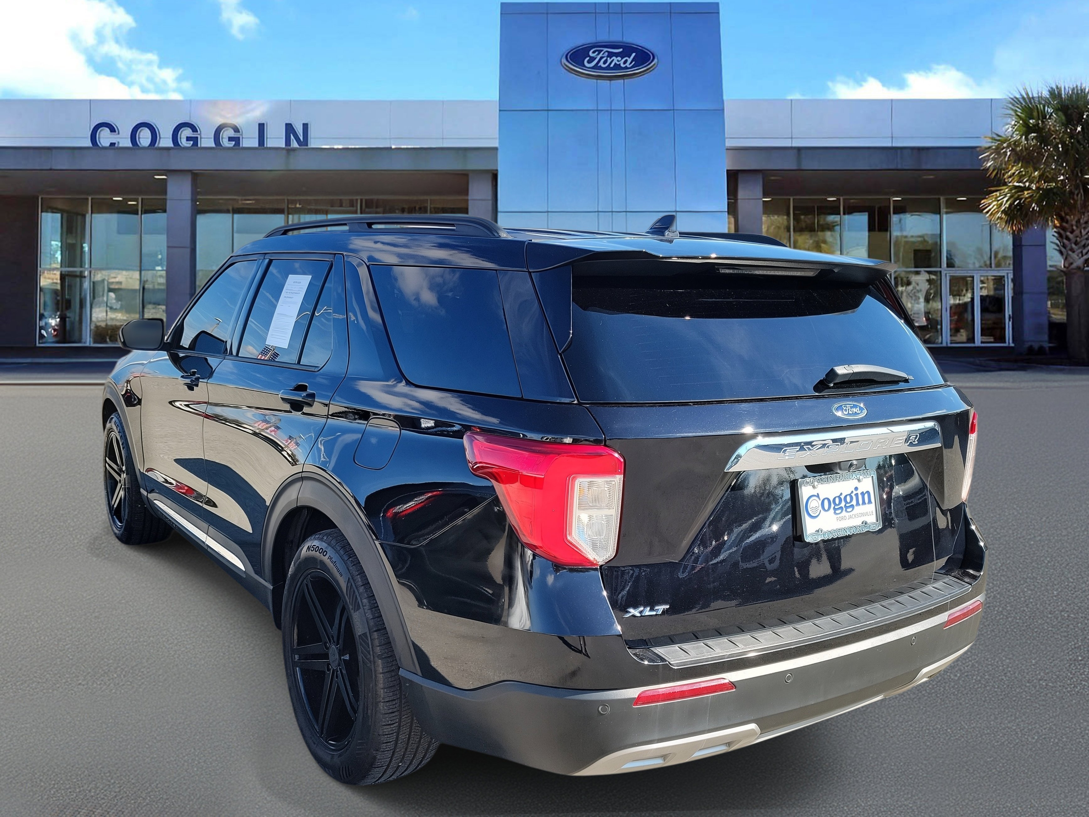 Certified 2021 Ford Explorer XLT w/ Equipment Group 202A image 2