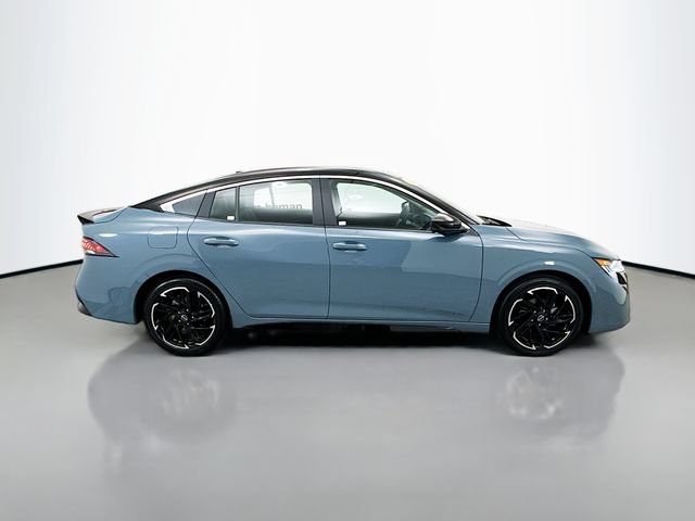 Used 2026 Nissan Sentra SR w/ SR Premium Package FWD image 8