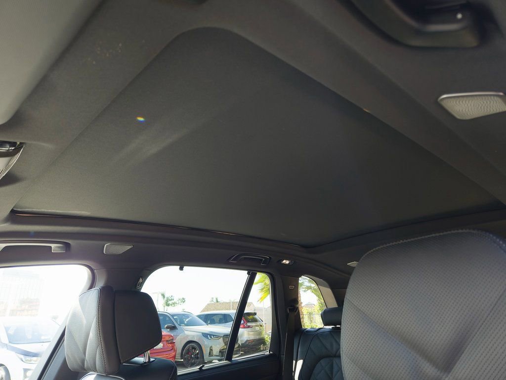 New 2026 BMW X5 M60i image 17