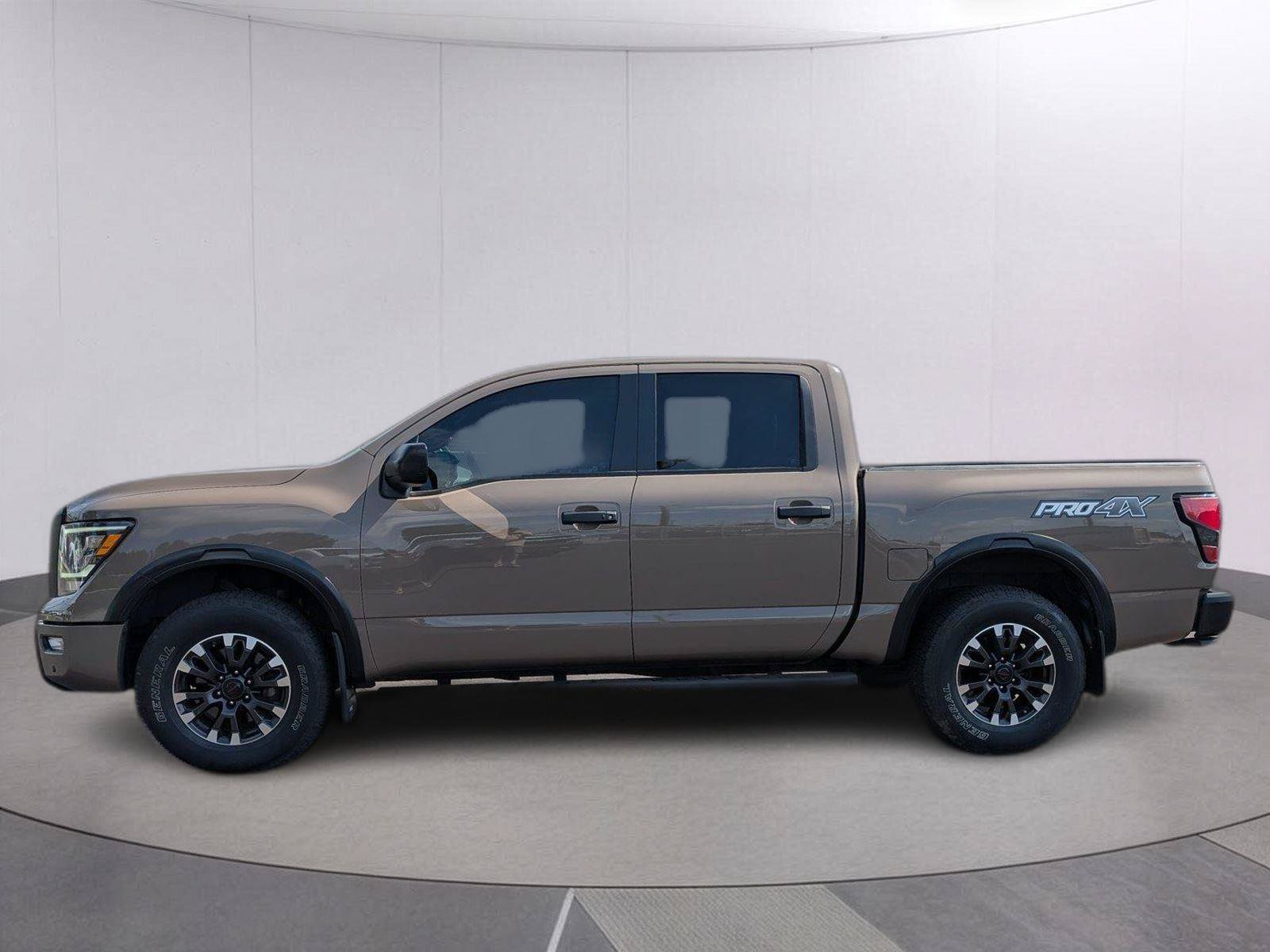 Used 2021 Nissan Titan PRO-4X w/ Pro-4x Utility Package AWD/4WD image 2
