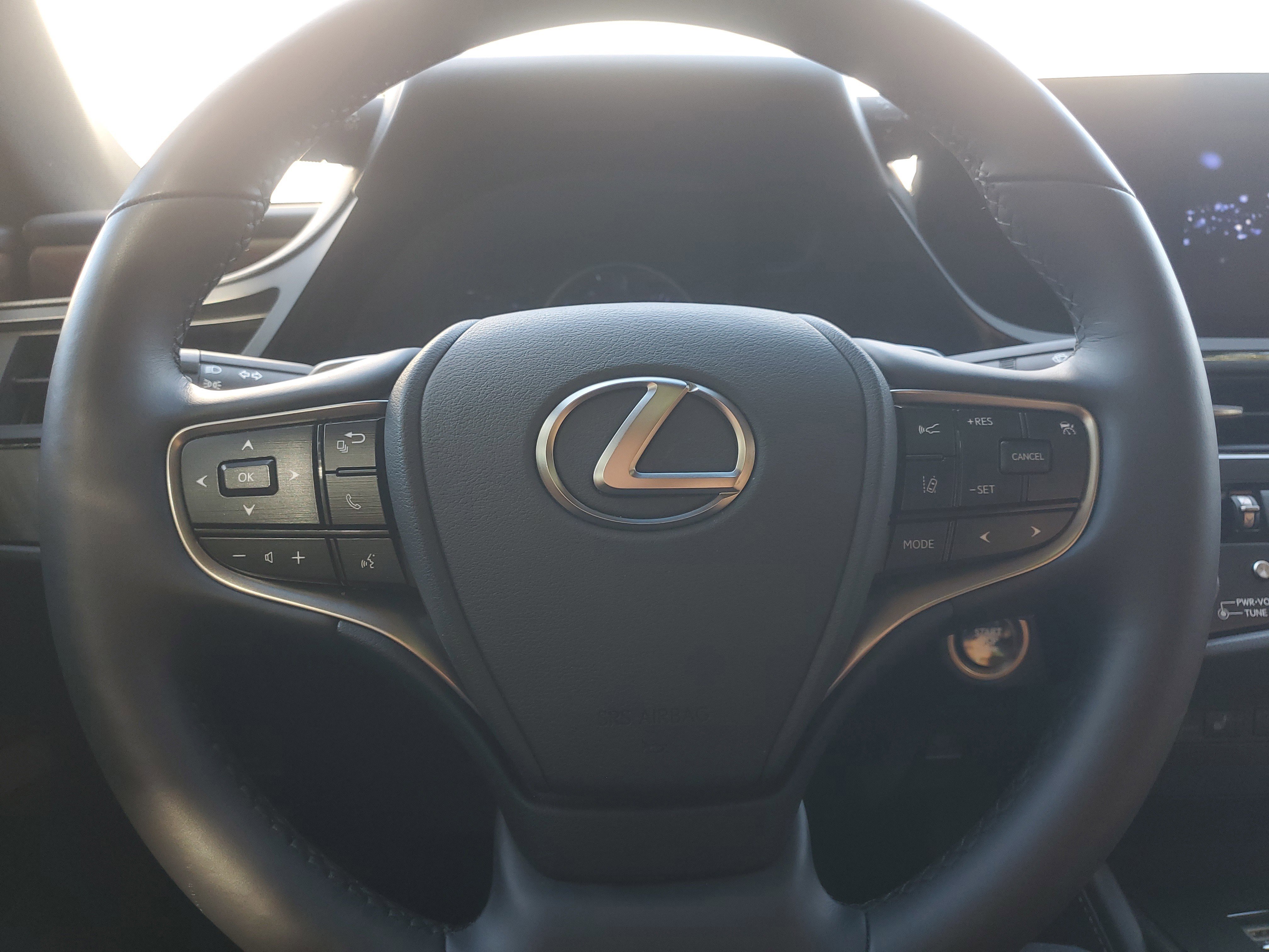 Used 2025 Lexus ES 350 w/ Premium Package image 21