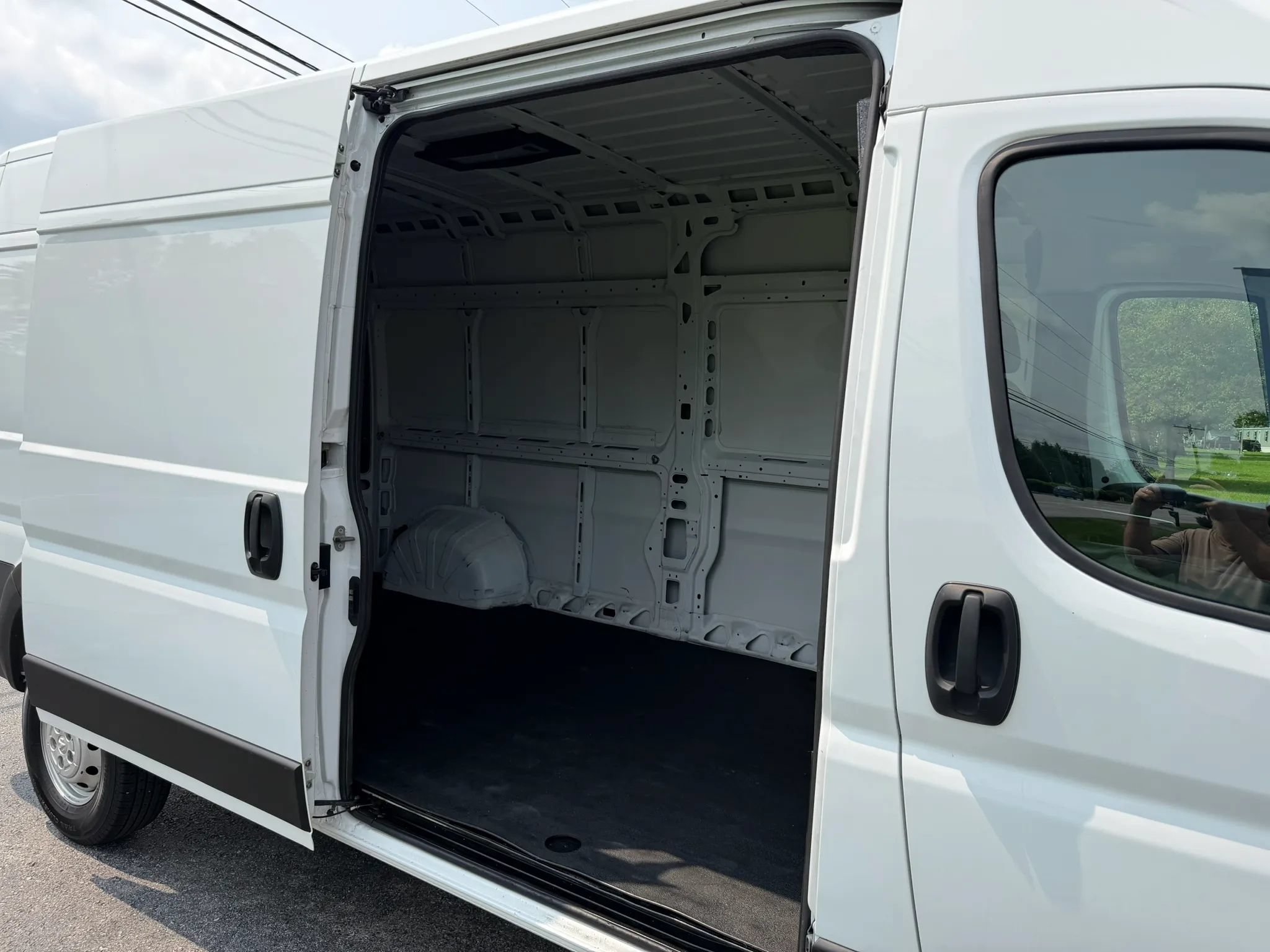 Used 2023 RAM ProMaster 2500 FWD image 44
