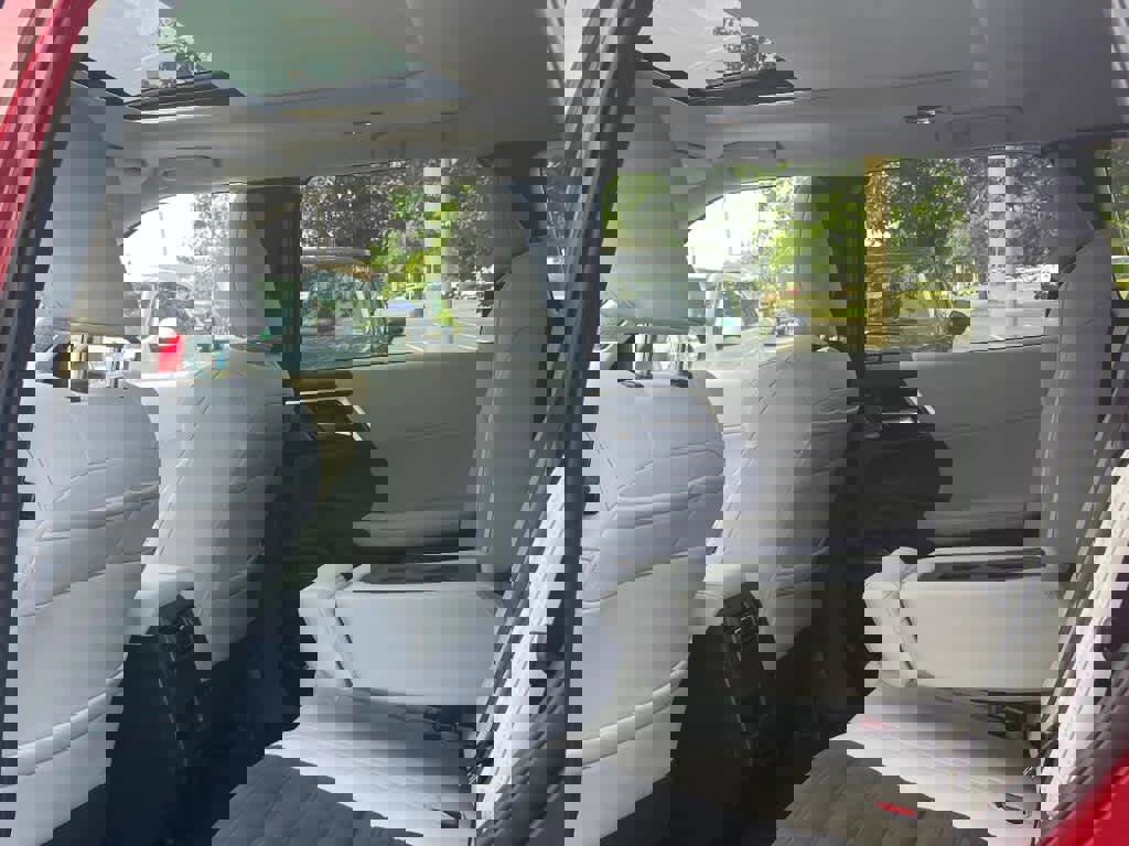 New 2025 Mitsubishi Outlander SE image 12