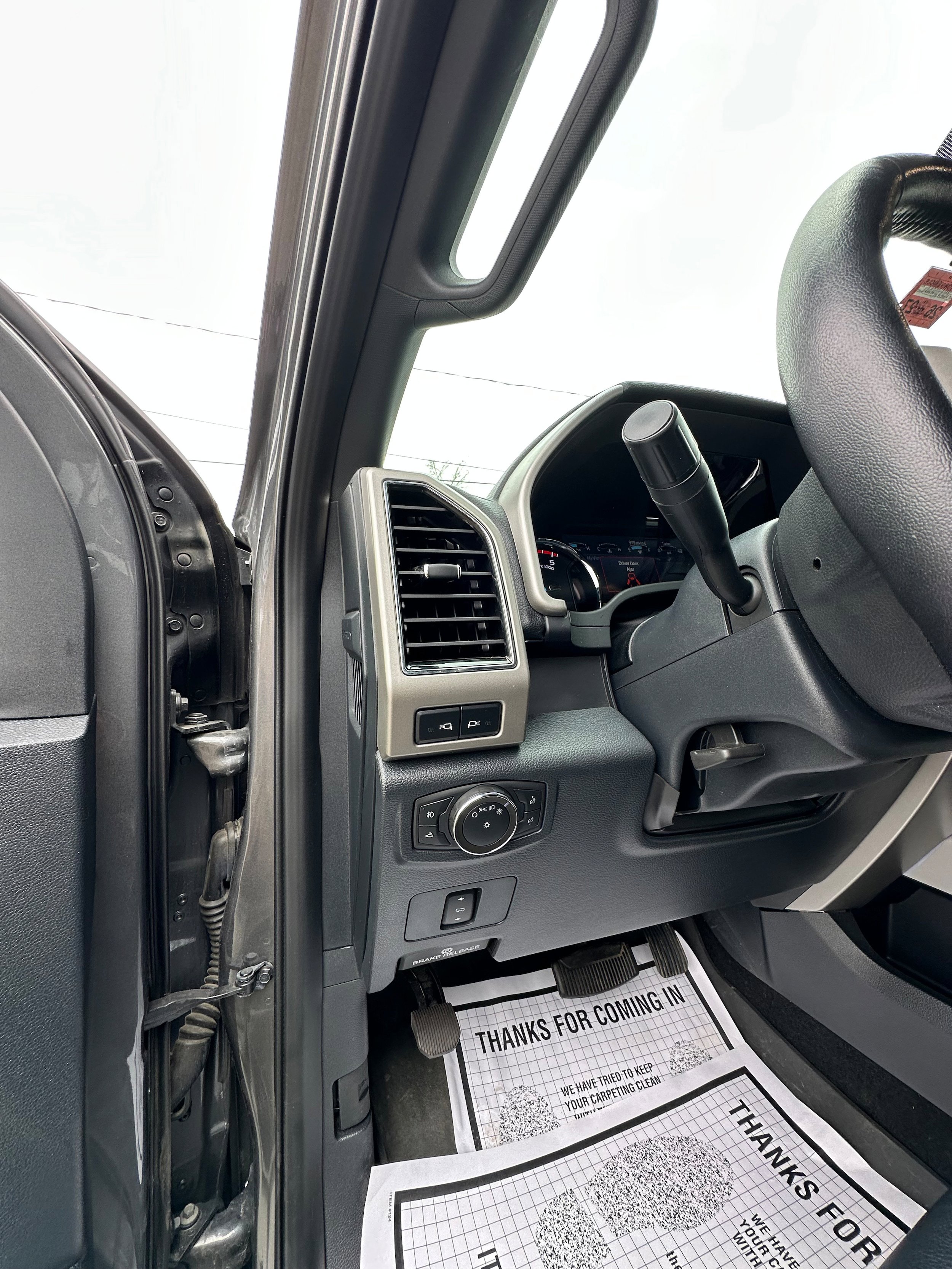 Used 2022 Ford F250 Lariat w/ Tremor Off-Road Package image 14