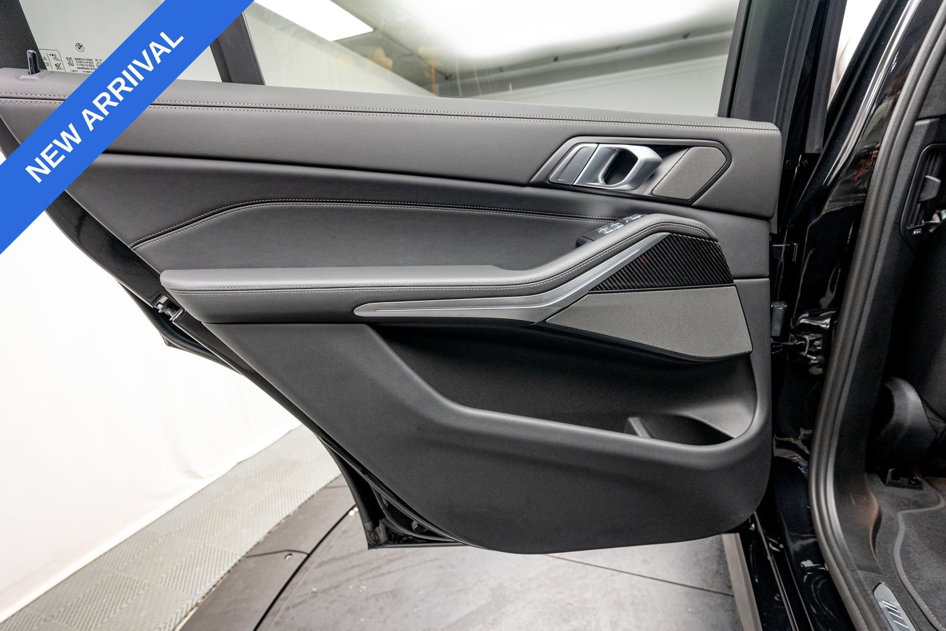 Used 2025 BMW X7 M60i w/ Executive Package AWD/4WD image 38
