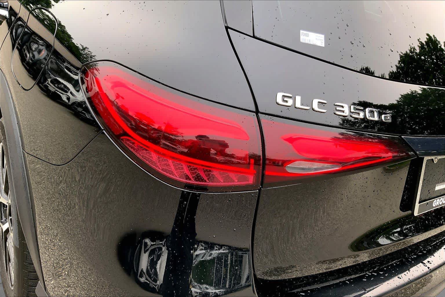 Used 2025 Mercedes-Benz GLC 350e 4MATIC image 28
