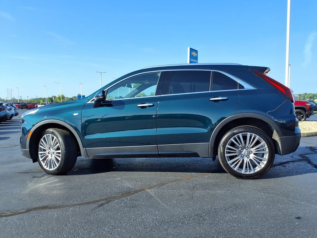 Used 2024 Cadillac XT4 Premium Luxury w/ Cold Weather Package AWD/4WD image 30
