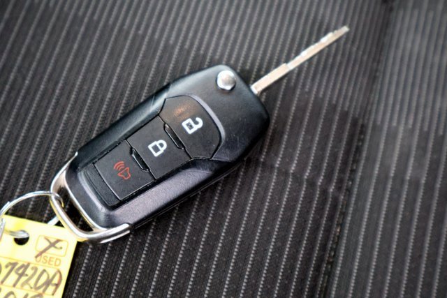 Certified 2019 Ford F150 XL w/ Equipment Group 101A Mid image 19