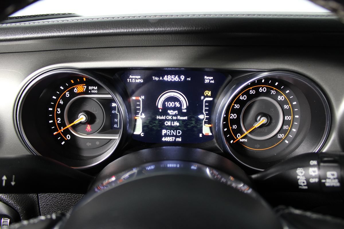 Used 2022 Jeep Wrangler Unlimited Sahara AWD/4WD image 10