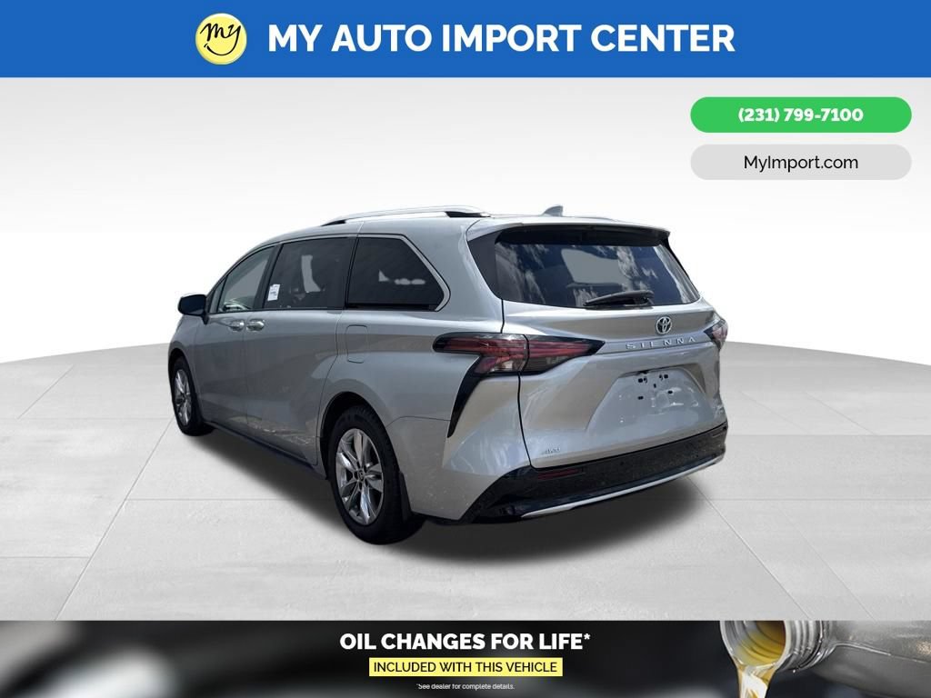 Used 2022 Toyota Sienna Limited AWD/4WD image 3