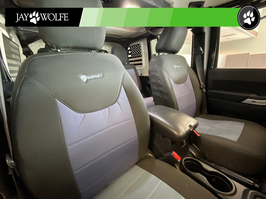 Used 2014 Jeep Wrangler Unlimited Rubicon w/ Connectivity Group AWD/4WD image 19