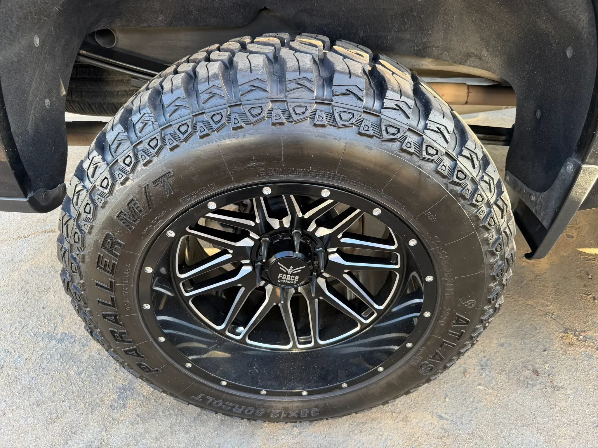 Used 2019 Chevrolet Silverado 1500 LT w/ All-Star Edition AWD/4WD image 5