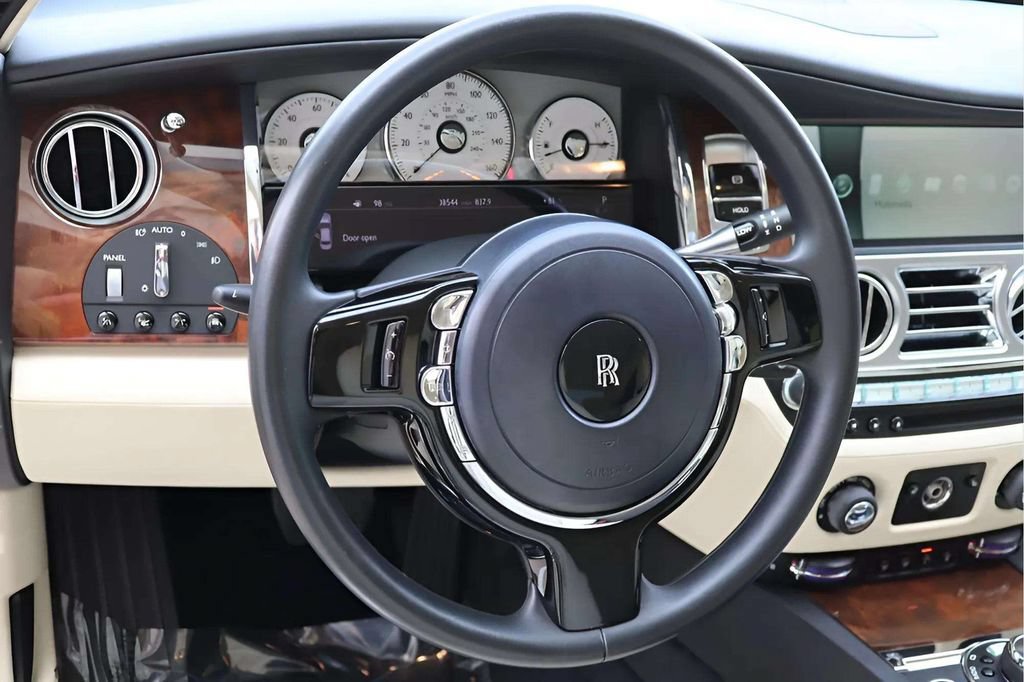 Certified 2014 Rolls-Royce Ghost RWD image 10