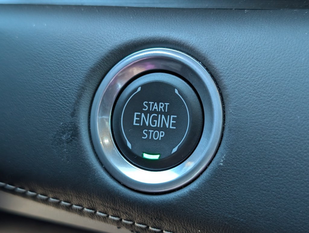 Certified 2024 Cadillac Escalade Sport Platinum w/ LPO, ONYX Package AWD/4WD image 31