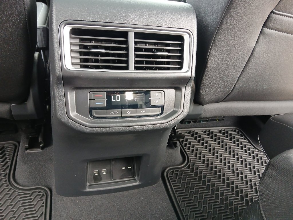 New 2026 Volkswagen Atlas SE FWD image 21